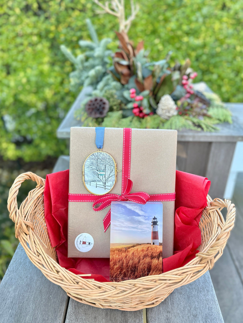 Sconset Holiday Basket